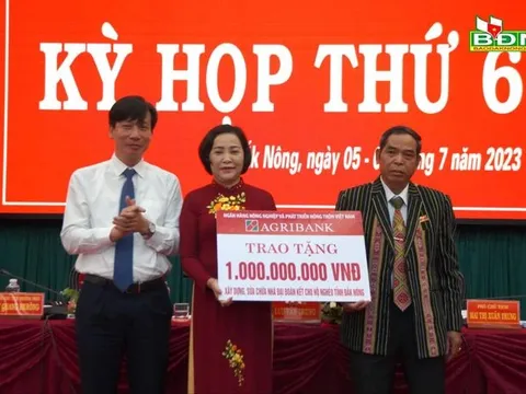 Trao tặng 1 tỷ đồng sửa chữa nhà ở cho các hộ nghèo, khó khăn ở Đắk Nông