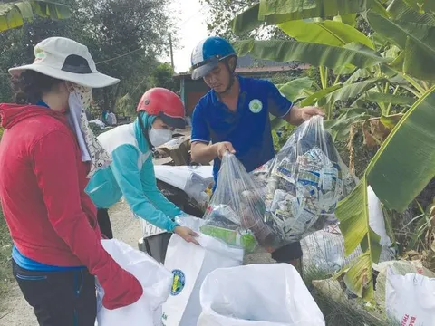 Hiệu quả mô hình 'Biến rác thành bảo hiểm y tế'