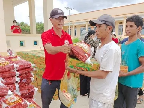 Gia Lai: Tặng 1.000 suất quà cho người nghèo huyện Mang Yang