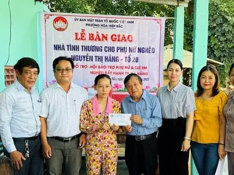 Đà Nẵng: Bàn giao Nhà Tình thương, nhà sửa chữa cho phụ nữ nghèo & hộ nghèo