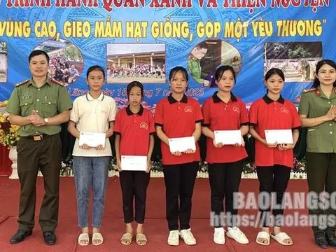 Nhiều hoạt động ý nghĩa tại chương trình 'Gió mát vùng cao, gieo mầm hạt giống, góp một yêu thương'