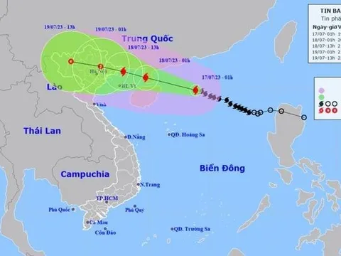 Bão số 1 giật cấp 15, vẫn có thể mạnh thêm