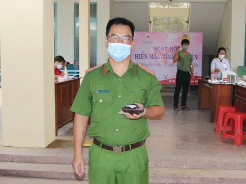 Thiếu tá Công an 18 năm hiến máu cứu người