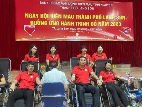 Gần 500 tình nguyện viên Lạng Sơn hiến máu hưởng ứng Hành trình đỏ 2023