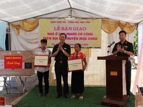 Bàn giao nhà tình nghĩa cho gia đình chính sách, gia đình có hoàn cảnh khó khăn trên địa bàn biên giới tỉnh Sơn La