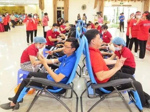Hàng nghìn người hiến máu tại ngày hội 'Giọt hồng xứ Nghệ' 2023