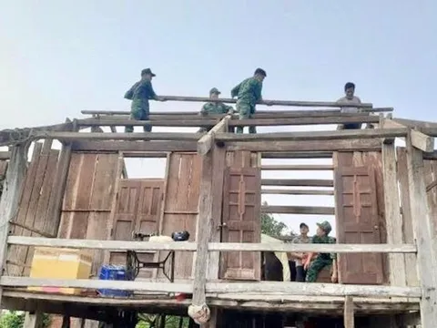 Đề phòng hình thái thời tiết, thiên tai trái ngược ở hai miền Nam - Bắc