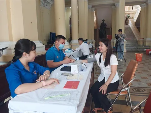 TAND TP.HCM hưởng ứng ngày hội hiến máu “Giọt máu hồng nghĩa tình”