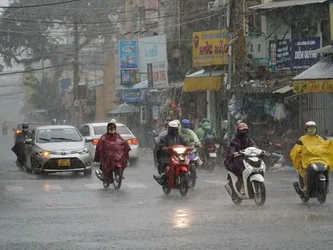 Dự báo thời tiết ngày 30/7: Hà Nội mưa rào và dông rải rác, ngày có nắng gián đoạn