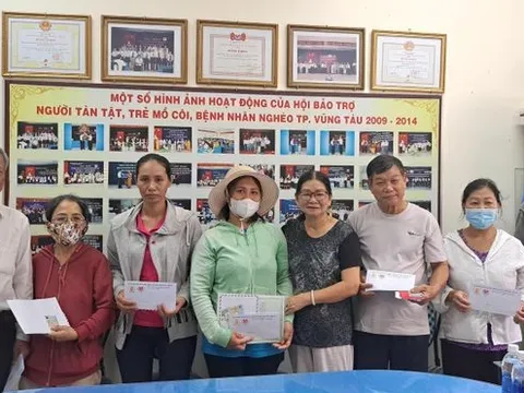 Bà Rịa - Vũng Tàu: Tặng 20 suất quà cho nạn nhân chất độc da cam