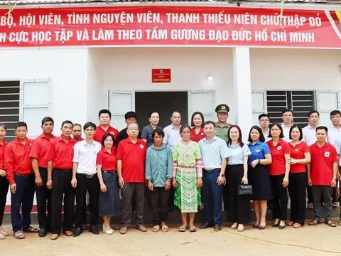 Thái Nguyên: Hội Chữ thập đỏ huyện Võ Nhai bàn giao nhà Nhân đạo cho hộ nghèo