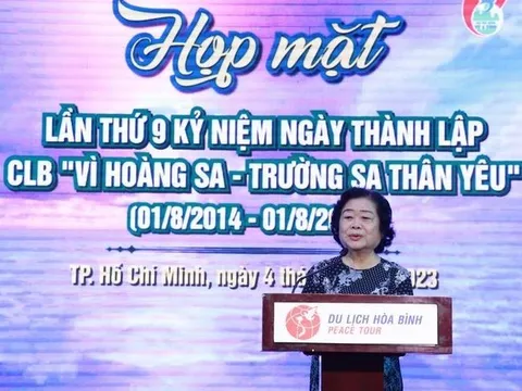 Hội viên CLB 'Vì Hoàng Sa-Trường Sa thân yêu' ủng hộ 500 suất học bổng cho học sinh biển đảo