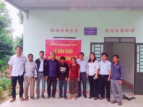 Gia Lai: Bàn giao nhà cho hộ nghèo, khó khăn ở Đak Pơ, Chư Sê và Đak Đoa