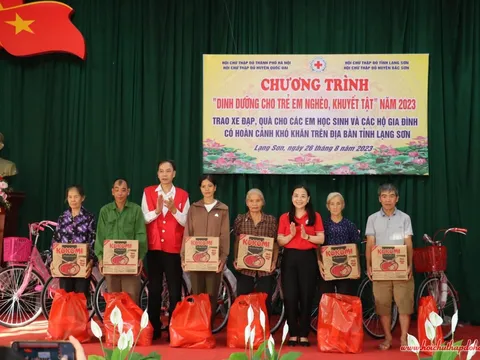 Huyện Quốc Oai: Tổ chức chương trình "Dinh dưỡng cho trẻ em nghèo, khuyết tật" tại tỉnh Lạng Sơn