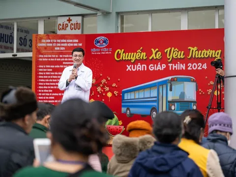 Chuyến xe yêu thương chở 500 bệnh nhân Bệnh viện K về quê đón tết