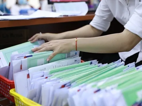 Nghiên cứu tích hợp sổ bảo hiểm xã hội trên ứng dụng VNeID để không chồng chéo