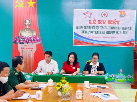 Bình Thuận: Ký kết chương trình phối hợp công tác thanh niên, thiếu niên chữ thập đỏ trường học