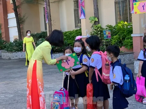 Tăng học phí - cần cân nhắc thận trọng