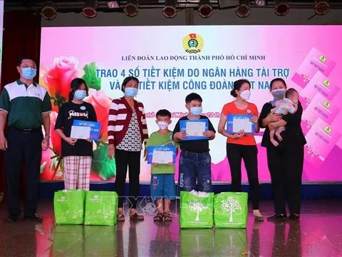 TP Hồ Chí Minh: Tặng sổ tiết kiệm cho 114 trẻ mồ côi do dịch COVID-19