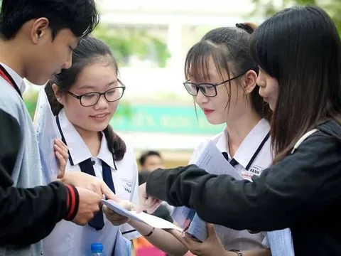 Tư vấn nghề nghiệp, việc làm và hỗ trợ khởi nghiệp cho học sinh, sinh viên