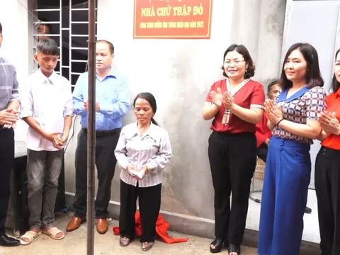 Lạng Sơn: Bàn giao nhà Chữ thập đỏ