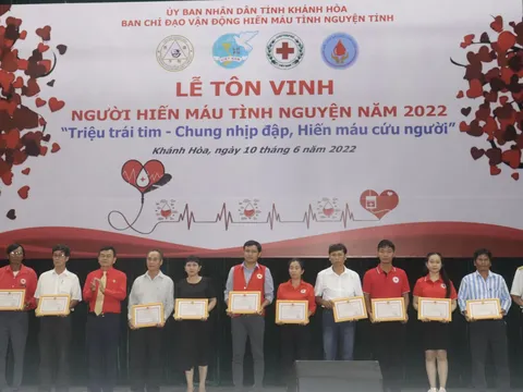 Khánh Hòa: Tôn vinh 323 gia đình, cá nhân tiêu biểu trong phong trào HMTN năm 2022