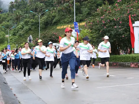 "Những bước chân vì cộng đồng"