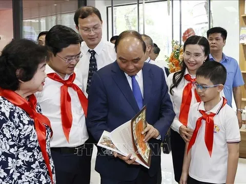 Chủ tịch nước dự kỷ niệm 65 năm thành lập Nhà xuất bản Kim Đồng