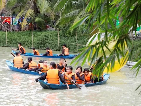 Tiền Giang: Tổ chức trại hè "Ước mơ hồng" cho trẻ em có hoàn cảnh khó khăn