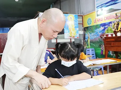 Lớp học tình thương giữa lòng Biên Hòa