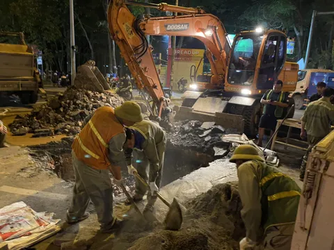 Hà Nội: Hố “tử thần” trên đường Nguyễn Hữu Thọ đã được khắc phục