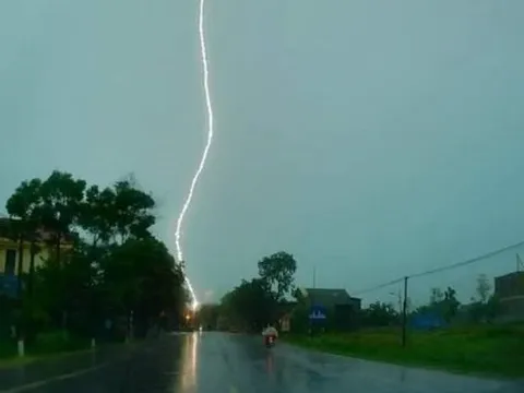 Ninh Bình: Hai người phụ nữ bị sét đánh tử vong