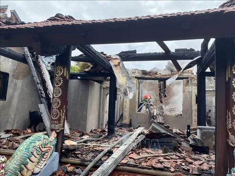 Bắc Ninh: Hỏa hoạn thiêu rụi toàn bộ hậu cung đền Phụ Quốc