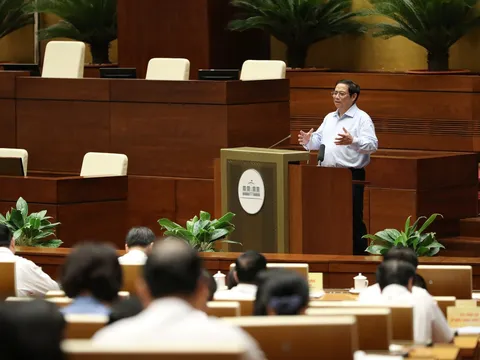 Thủ tướng Chính phủ: Vị trí đất đai đẹp nhất phải ưu tiên dành cho sản xuất, kinh doanh