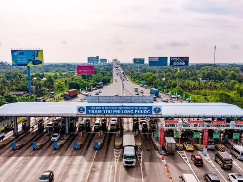 Từ 1/8, ô tô không dán thẻ thu phí sẽ không được đi vào các tuyến cao tốc