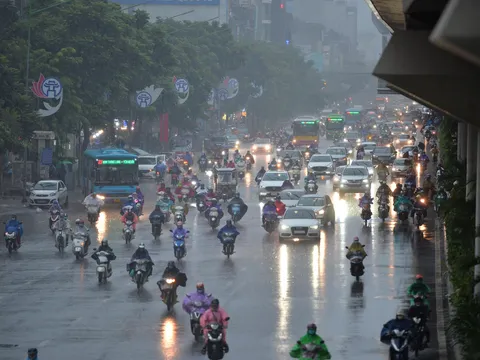 Ngày 29/7, Hà Nội chiều tối và đêm có lúc có mưa rào và dông