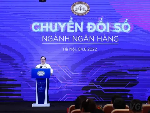Thủ tướng: Ngành Ngân hàng hội tụ đủ yếu tố để tiên phong chuyển đổi số