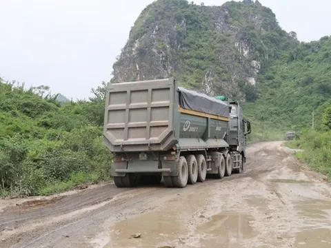 Yên Bái: Phạt 120 triệu đồng và đình chỉ hoạt động doanh nghiệp đổ thải sai quy định