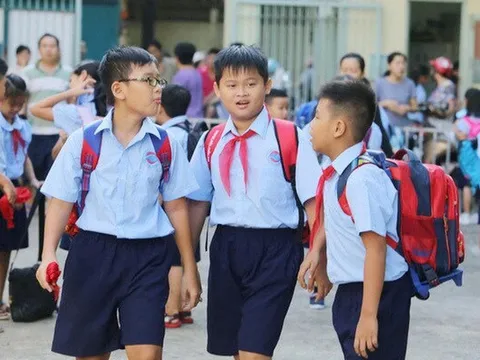 Học sinh chỉ chuyển trường trong dịp hè hoặc kết thúc học kỳ I