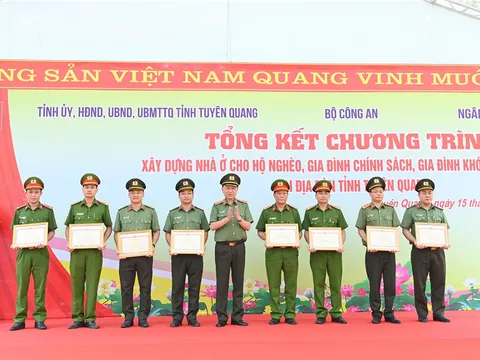 Bộ Công an xây dựng 1.400 căn nhà cho các hộ nghèo ở Tuyên Quang