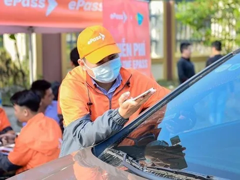 Khắc phục lỗi “dán chồng thẻ” ETC trước ngày 20/8