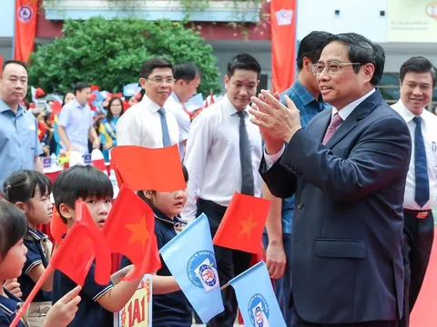 Thủ tướng: Thực hiện 3 cân bằng "học - chơi - ăn ngủ" cho học sinh tiểu học