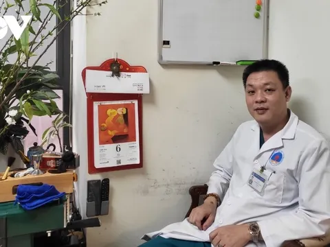 Bác sỹ “mách” cách phòng bệnh cho người già, trẻ nhỏ mùa nồm ẩm