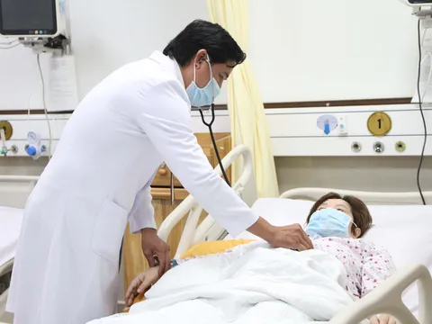 Cứu sống người phụ nữ bị vỡ gan do dùng đai nịt bụng giảm cân