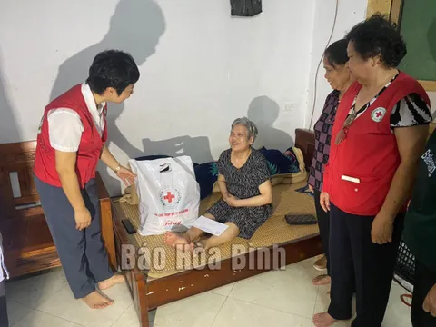 Hội Chữ thập đỏ TP Hòa Bình: Quan tâm, chăm lo các địa chỉ nhân đạo