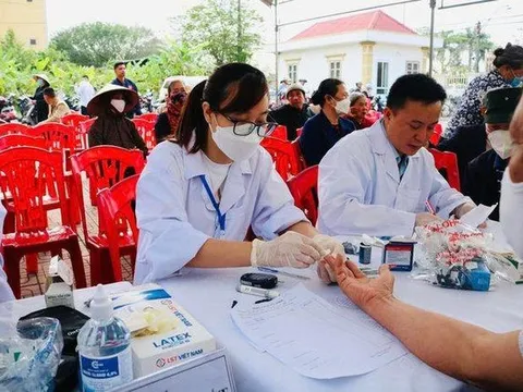 Hải Phòng: Khám, tư vấn sức khỏe và phát thuốc miễn phí cho người nghèo, hoàn cảnh khó khăn ở nông thôn