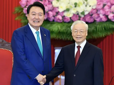 Tổng Bí thư Nguyễn Phú Trọng tiếp Tổng thống Hàn Quốc Yoon Suk Yeol