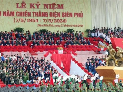 Lễ kỷ niệm 70 năm Chiến thắng Điện Biên Phủ được cử hành trang trọng