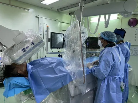 Cứu sống bệnh nhân nước ngoài bị nhồi máu cơ tim cấp