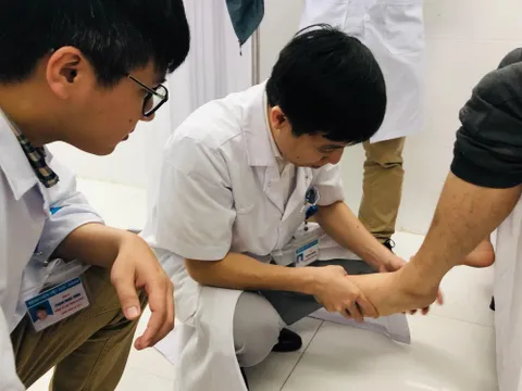 Số người đến khám chấn thương thể thao chiếm khoảng 60-70% số trường hợp.